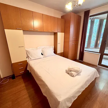 1-bedroom Near Centre アパート